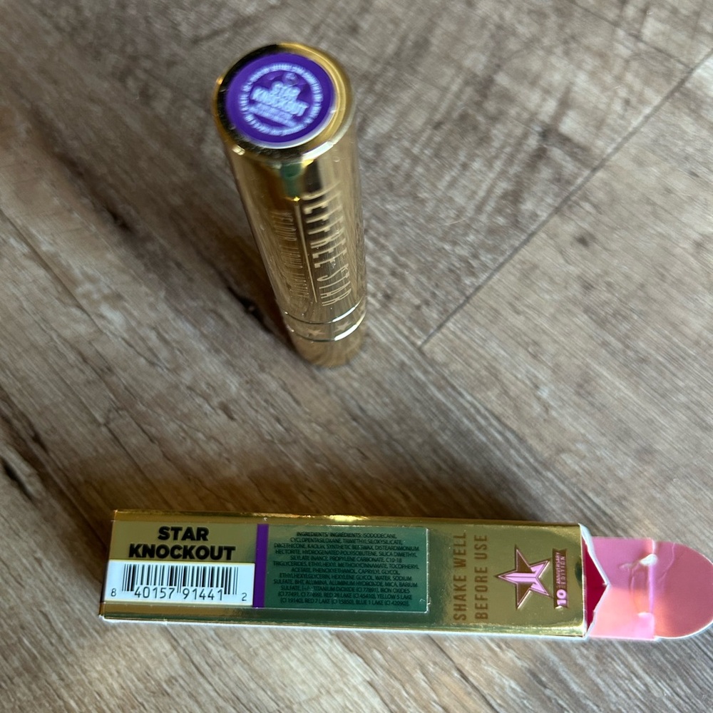 Jeffree Star Knockout Lipstick “Star Knockout” color